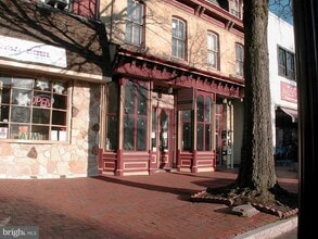Building Photo - 347 High St