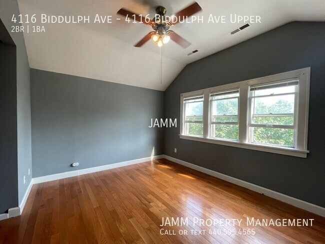 Foto del edificio - 4116 Biddulph Ave