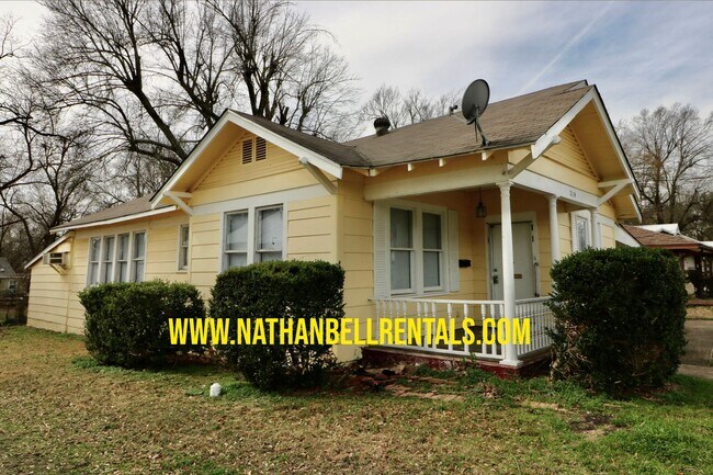 Foto del edificio - Modernized 3 bedroom-2 bath home with fenced yard