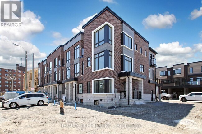 Building Photo - 73 Akil Thomas Gdns