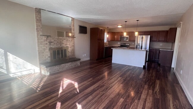 Building Photo - 4203 Forrest Hill Rd