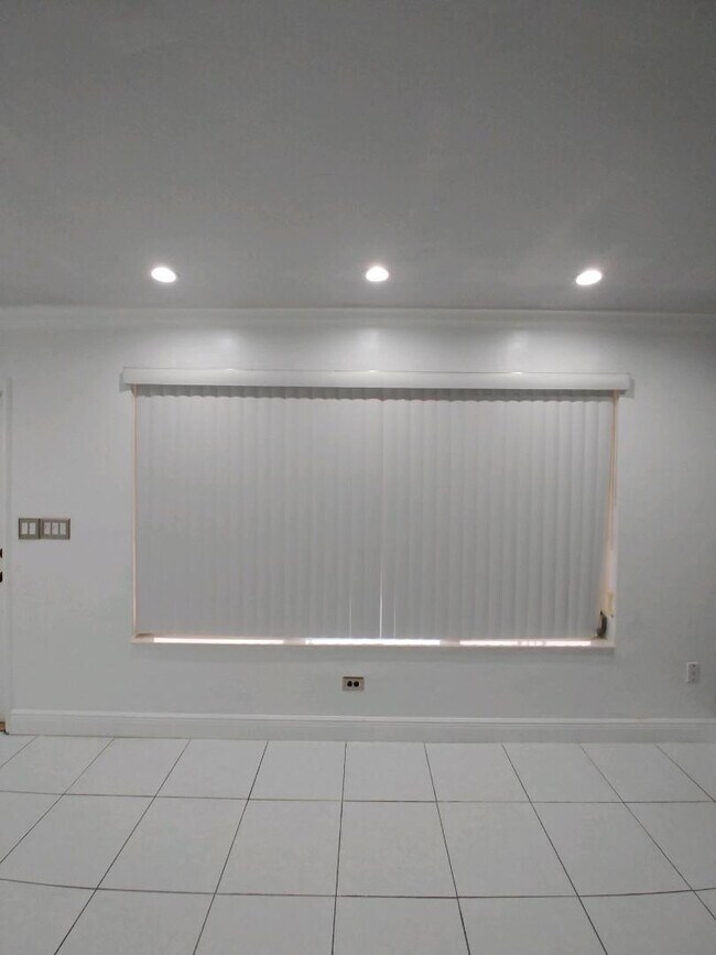 Foto del edificio - 2606 Alcazar Dr