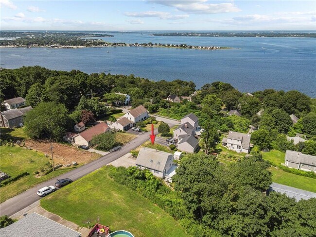 Foto del edificio - 98 Hobson Ave