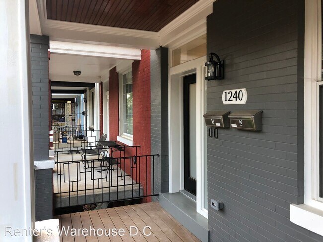 Building Photo - 3 br, 3 bath House - 1240 E St NE #2