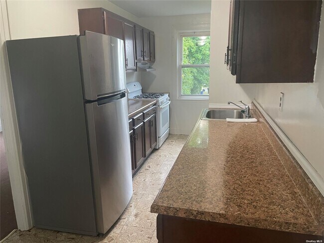 Foto del edificio - 20 Breuer Ave