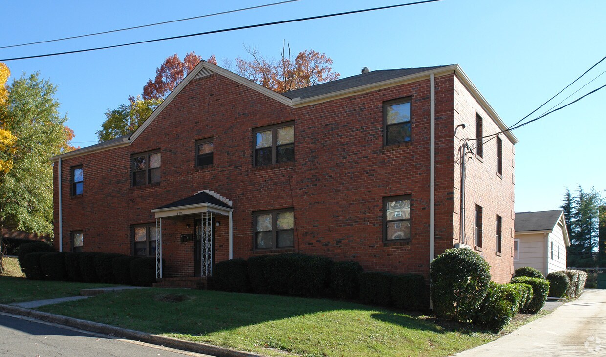Primary Photo - 2215 Elder St