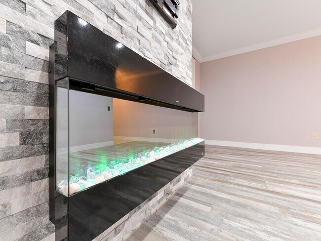 Foto del edificio - Application Pending - Available Now!! Beau...