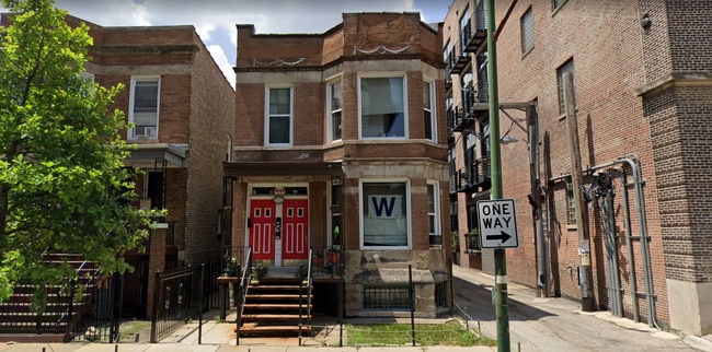 Building Photo - 1944 N Fairfield Ave