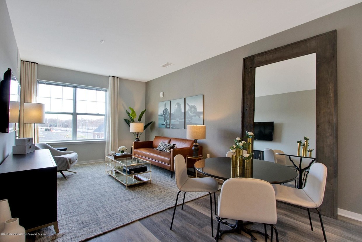 Foto principal - 1101 Schindler Drive