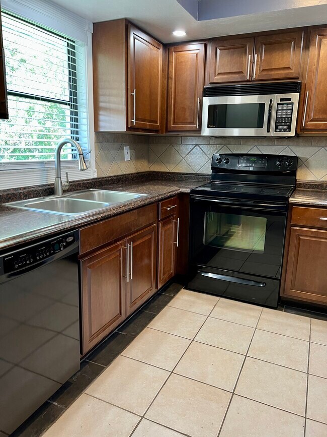 Foto del edificio - 28121 Pine Haven Way