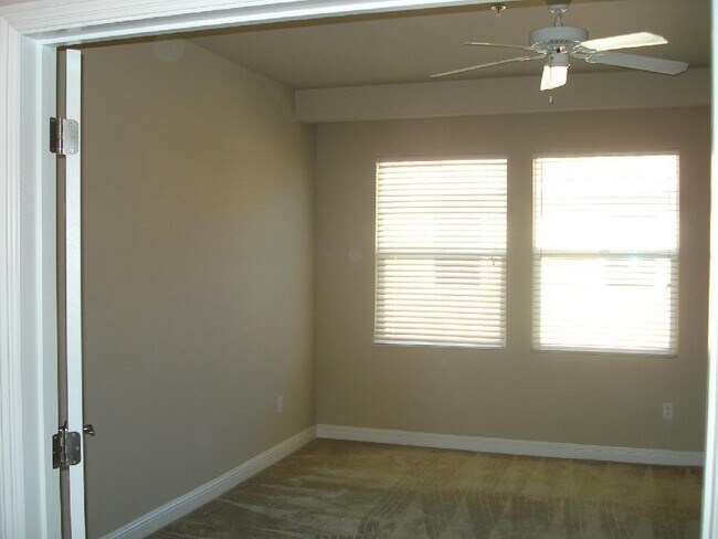 Foto del edificio - 4800 Westlake Pky