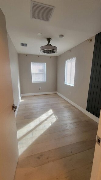 Foto del edificio - 512 NW 15th Terrace