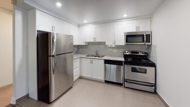 Interior Photo - Silvercreek Parkway