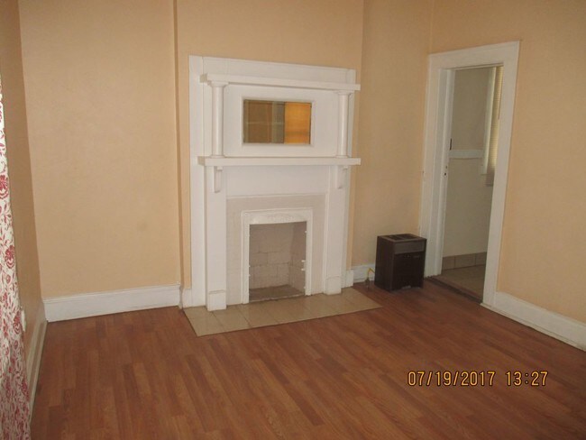 Building Photo - 1307 E California Ave