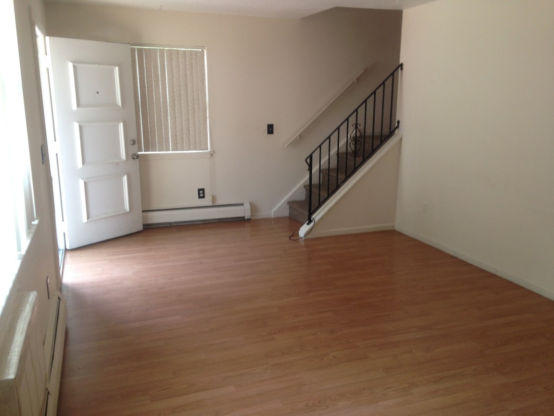 Foto principal - 76 Angel Dr