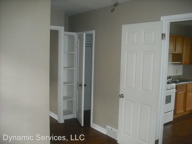 Building Photo - 403 S Wayland Ave