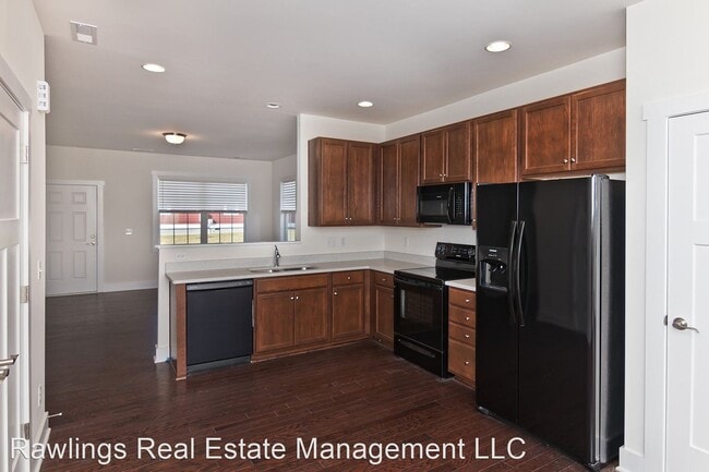 Building Photo - 3 br, 2.5 bath House - 38 Hyde Park Place