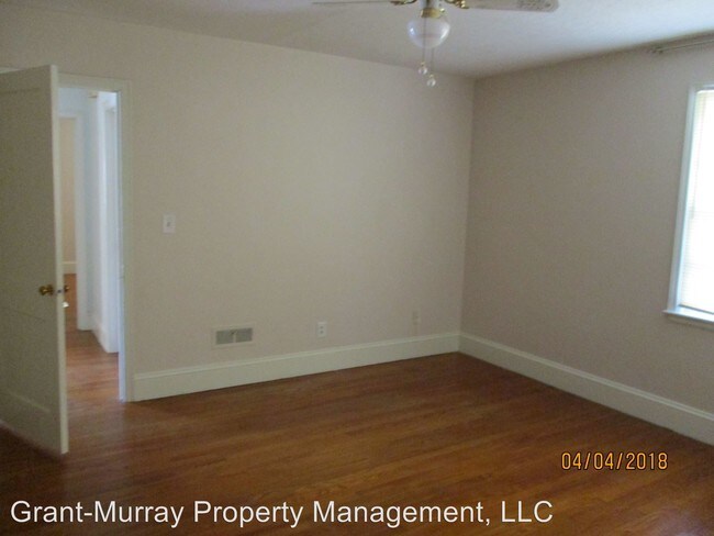 Building Photo - 3 br, 2 bath House - 1804 Morganton Road