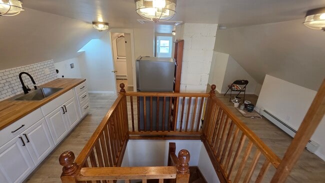 Building Photo - 57 Lawrence St