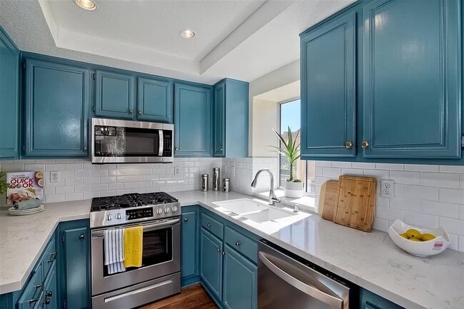 Building Photo - 7476 Altiva Pl
