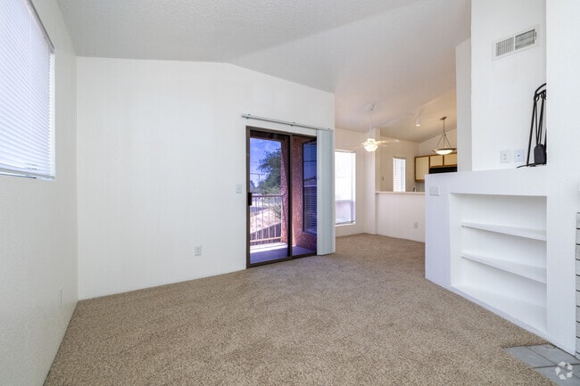 Interior Photo - Emerald Pointe Apartments "Tucson's Best K...