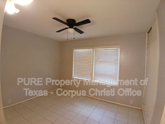 Building Photo - 4701 Prinston Dr