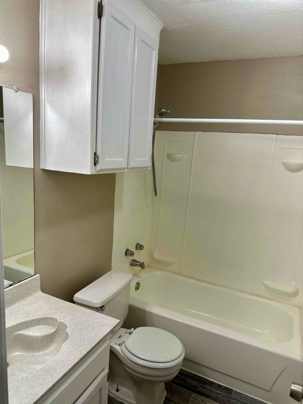 Building Photo - 4913 Jamesway Rd