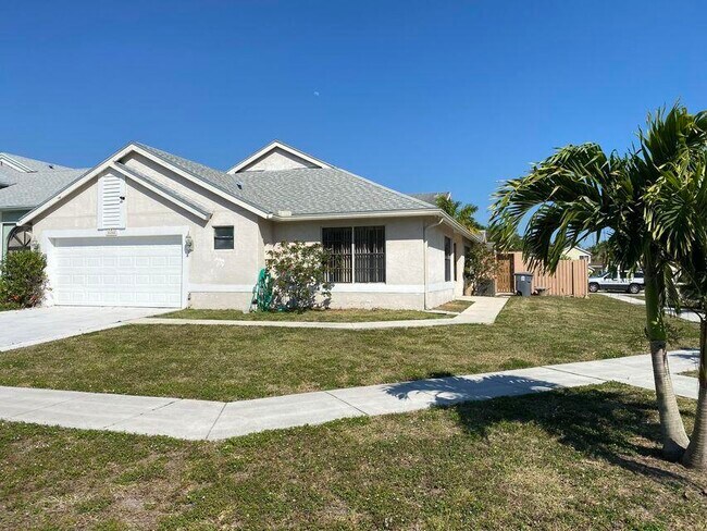 Foto del edificio - 22380 Sands Point Dr