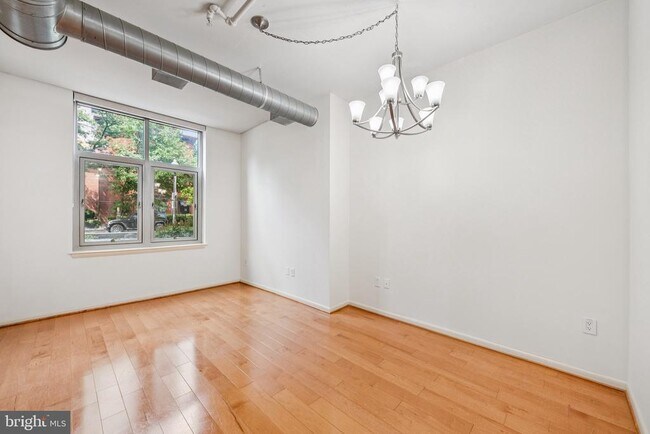 Foto del edificio - 811 4th St NW