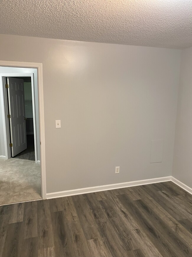 Building Photo - 1508 Brenner Ave