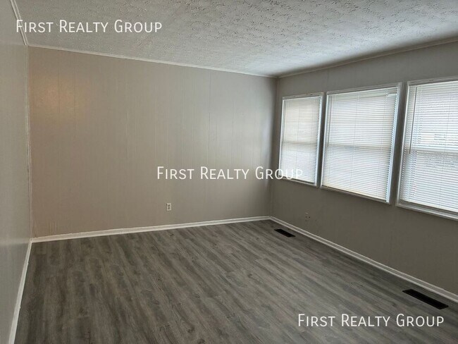 Foto del edificio - 4572 Gardendale Ave