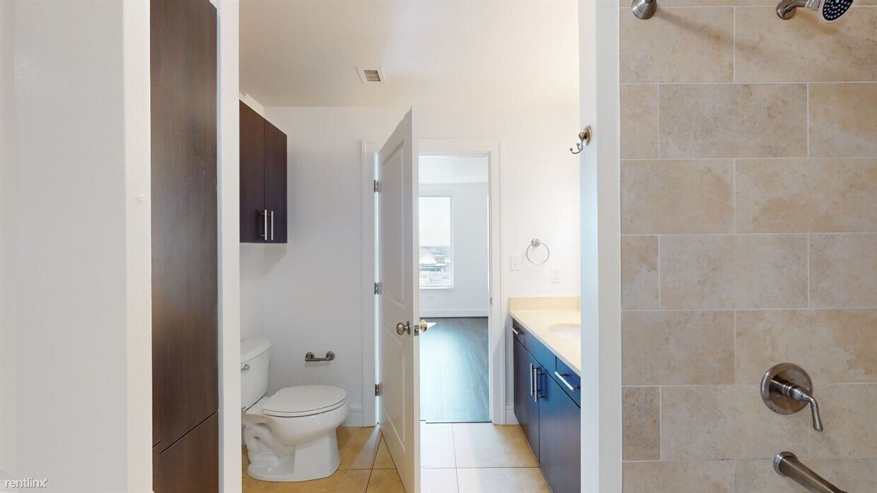 Primary Photo - 1 br, 1 bath Condo - 100 Pier 4