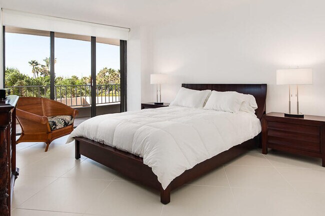 Building Photo - 3400 S Ocean Blvd