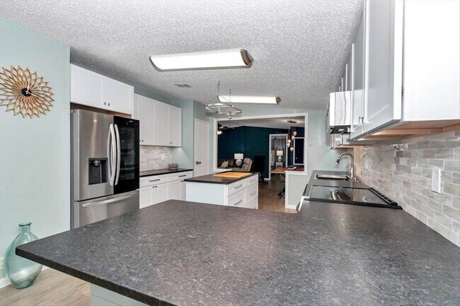 Building Photo - 5839 SW 59th St