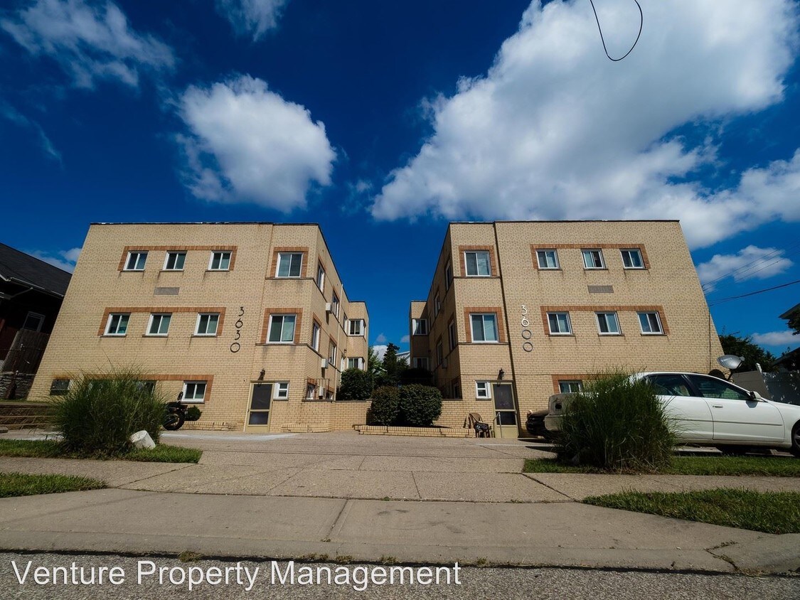 Primary Photo - 3600-3630 Mozart Ave