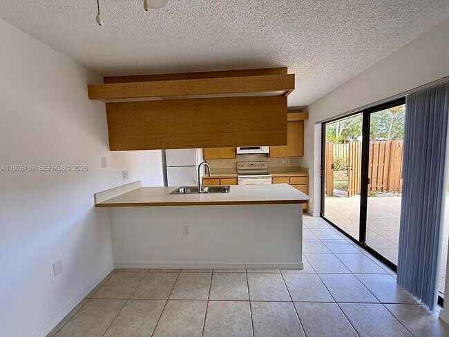 Building Photo - 602 Green Springs Pl