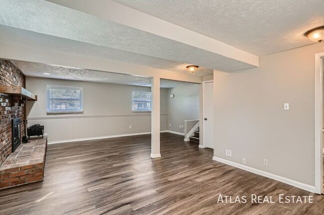 Building Photo - 1966 S Olathe St