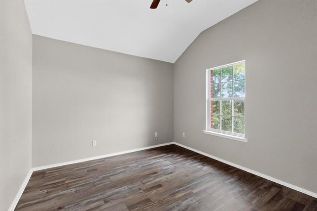 Foto del edificio - 3205 Bent Oak Dr