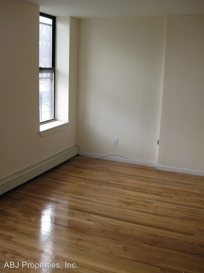 Foto del edificio - 347 Pleasant Ave