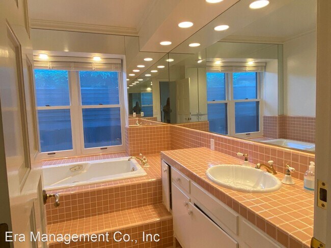 Foto del edificio - 4 br, 3 bath House - 675 Patricia Street