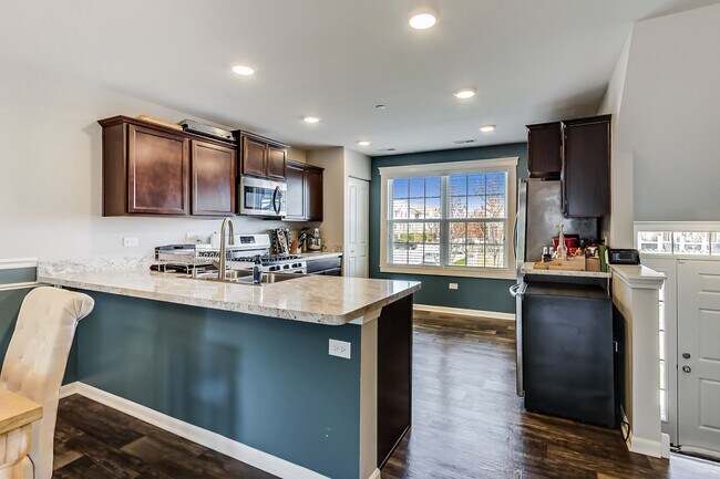 Foto del edificio - 1410 Lakeridge Ct