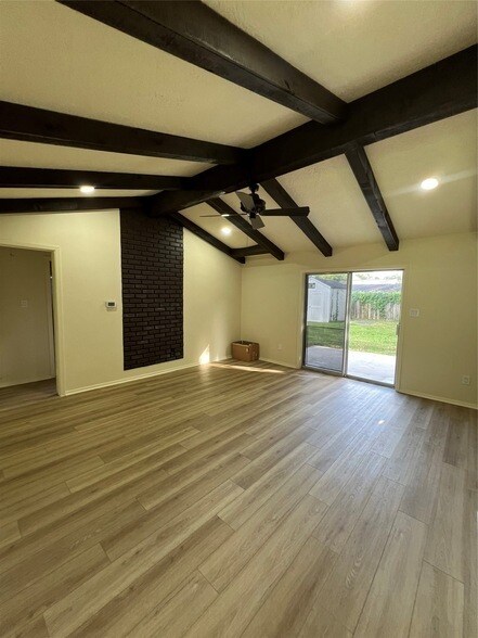 Foto del edificio - 5023 Ridgestone St