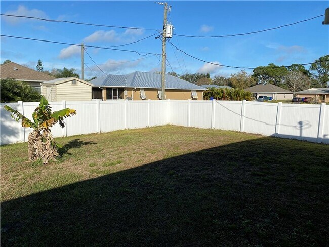 Foto del edificio - 1507 Ocean Cove St