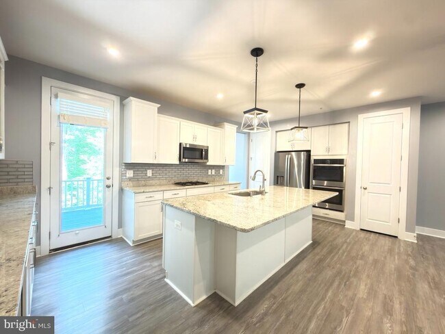 Foto del edificio - 2512 Buckthorn Dr