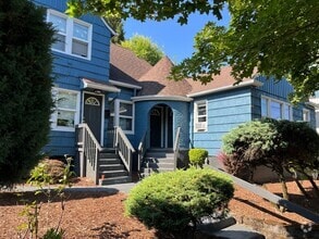 Building Photo - 1724 NE Killingsworth St