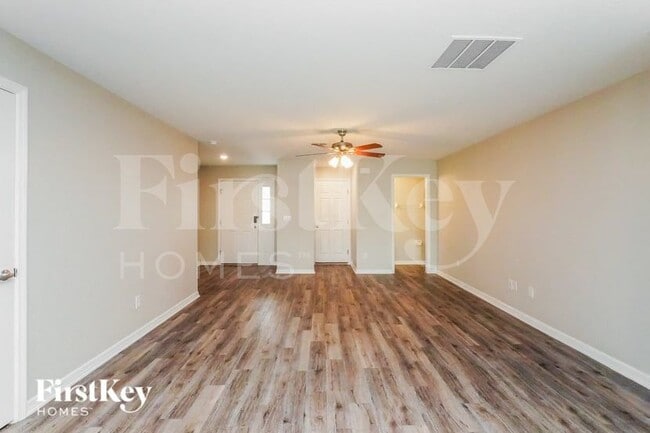 Building Photo - 2898 Harlow Ave
