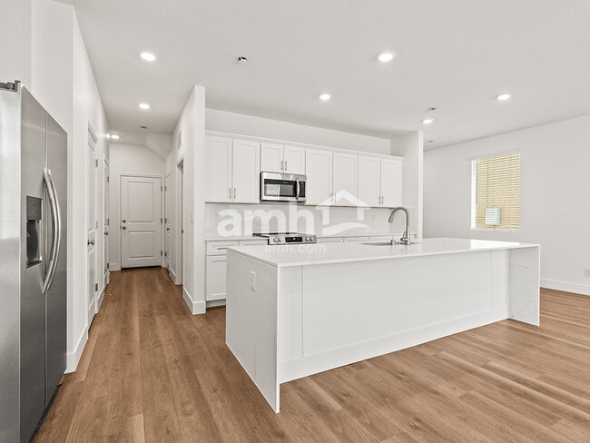 Foto del edificio - 5872 Fly Fisher St