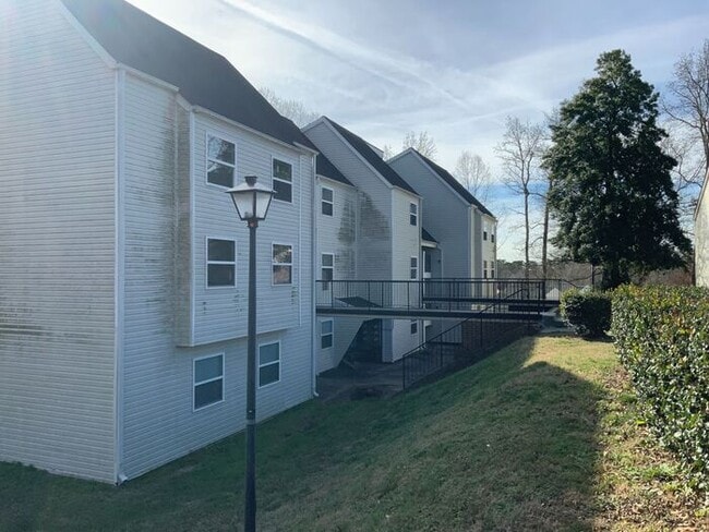 Building Photo - 9119 Spyglass Pl
