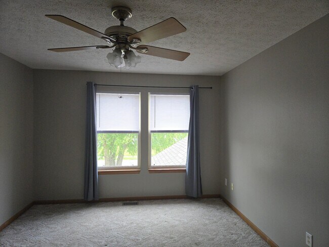 Foto del edificio - 2022 Bridgewater Cir