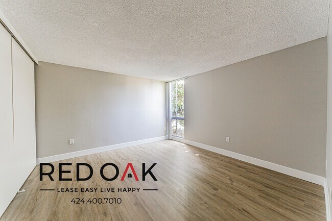 Foto del edificio - 15101 Magnolia Blvd